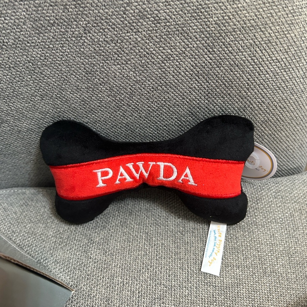 CHOOSE ONE ๐ฉ Chewy Vuitton ๐พ Pawda Holiday Dog Toy Squeeker - Picture 6 of 8